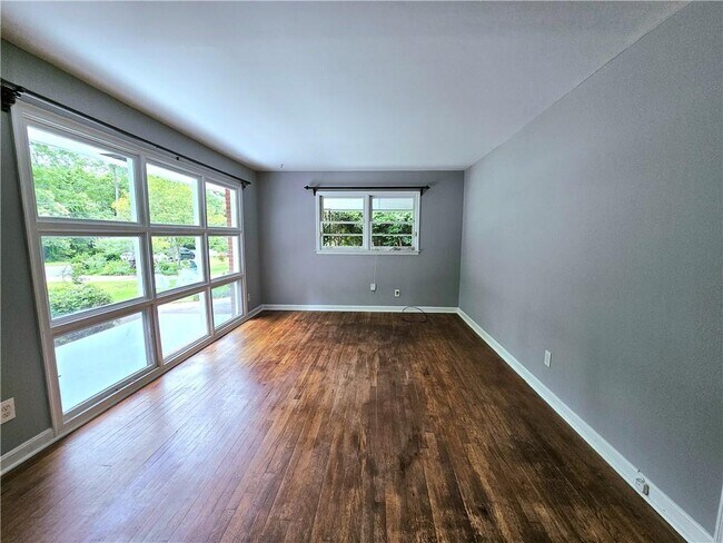 Foto del edificio - 813 Crockett Ct