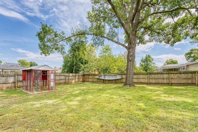 Foto del edificio - 312 Crestview Dr