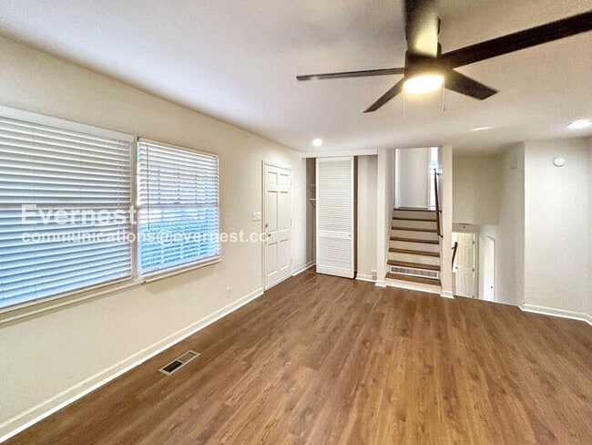 Foto del edificio - 409 Ferncliff Dr