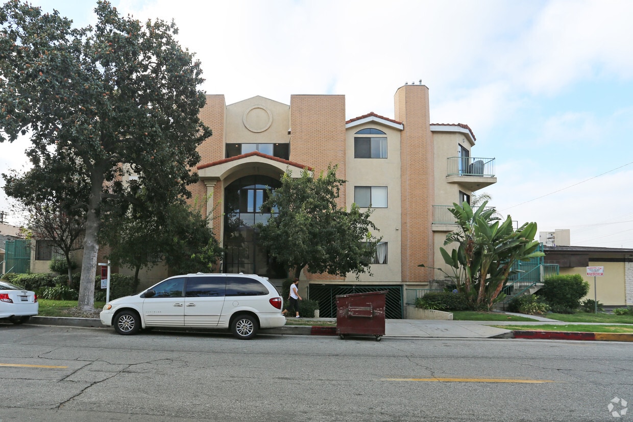 450 W Dryden St, Glendale, CA 91202 Apartments in Glendale, CA