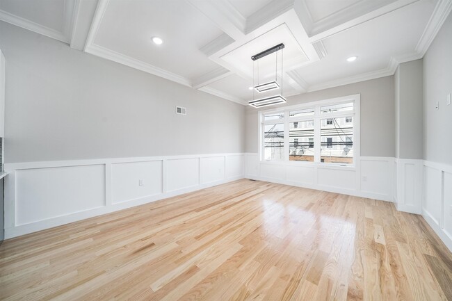Foto del edificio - 159 Hopkins Ave