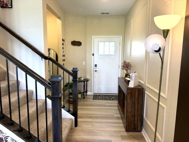 Building Photo - 341 Red Oak Cir