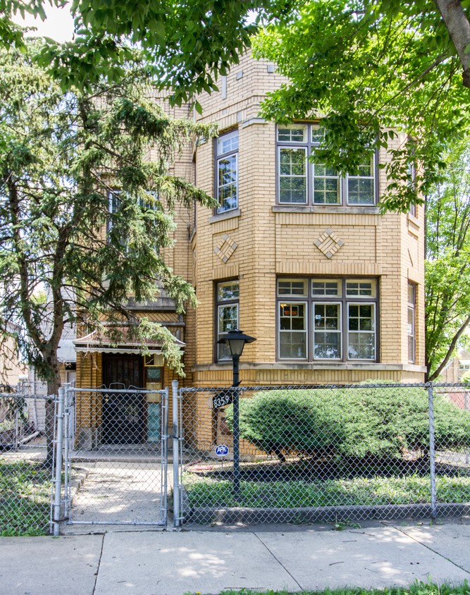 Building Photo - 8359 S Aberdeen St
