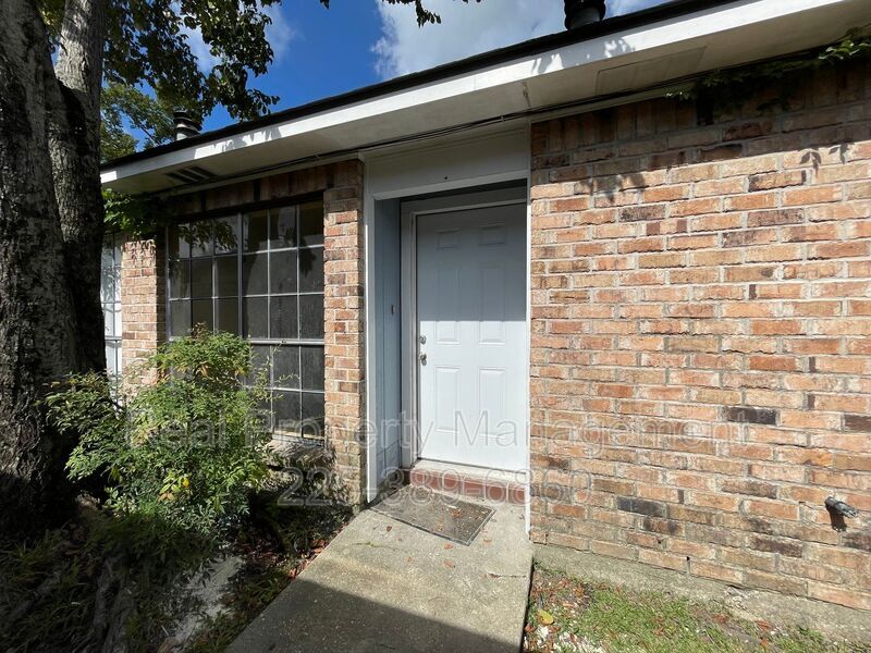 Photo - 10642 Stanley Aubin Ln