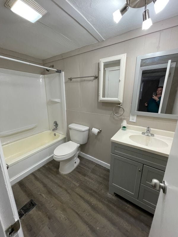 Foto del edificio - 4835 Straight Gut Rd