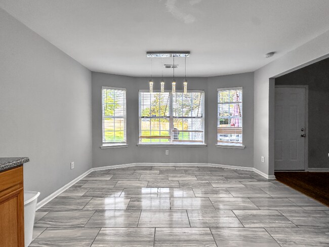Foto del edificio - 195 Gross Lake Pkwy