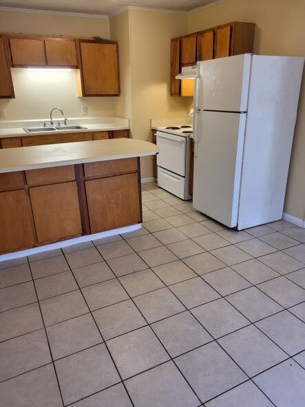 Foto del edificio - 3903 Monterey Dr