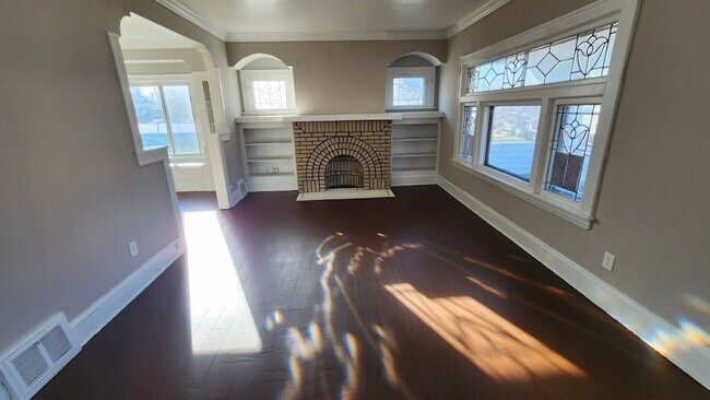 Foto del edificio - 3545 E 110th St