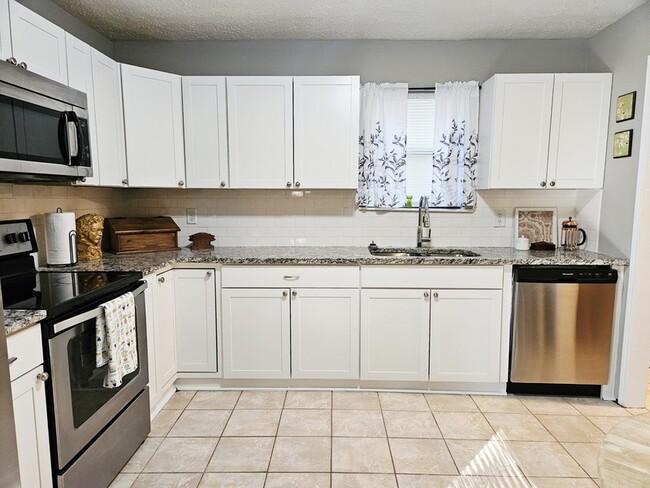 Photo - 1330 White Oak Dr Apartment