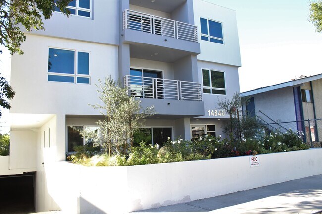 Street View - 14848 Delano St
