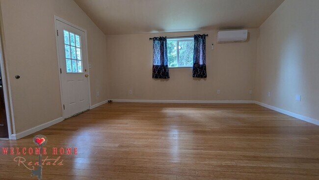 Foto del edificio - 8447 Delphi Rd SW