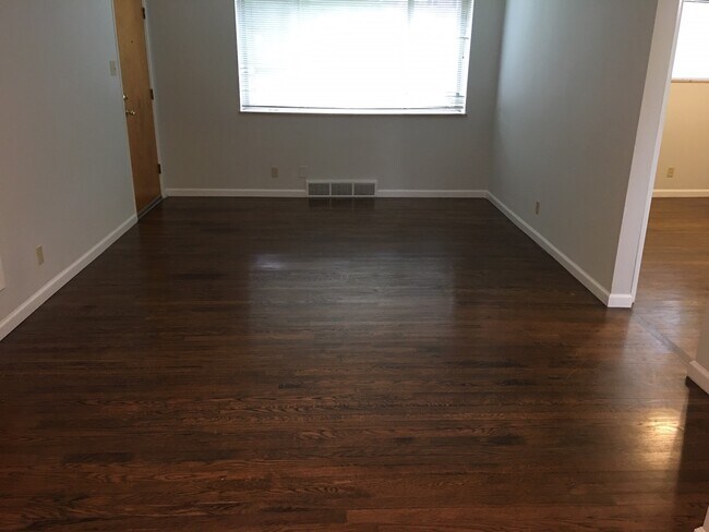 Foto del edificio - 8539 Titchfield Ct