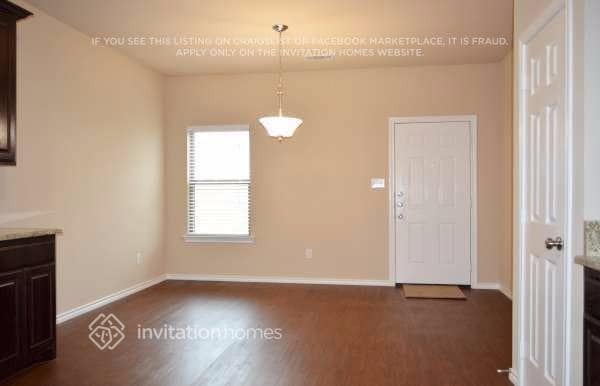 Building Photo - 1801 Vineridge Ln