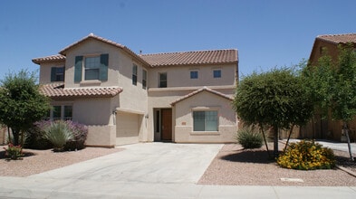 Building Photo - 3106 E Andre Ave