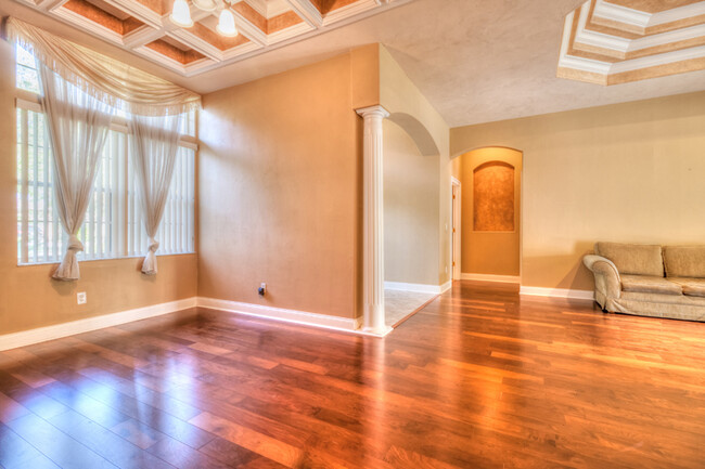 Foto del edificio - Stunning Pool Home in Town Park!