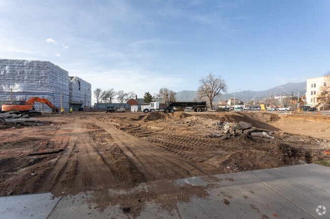 Building Photo - Avian Apartments