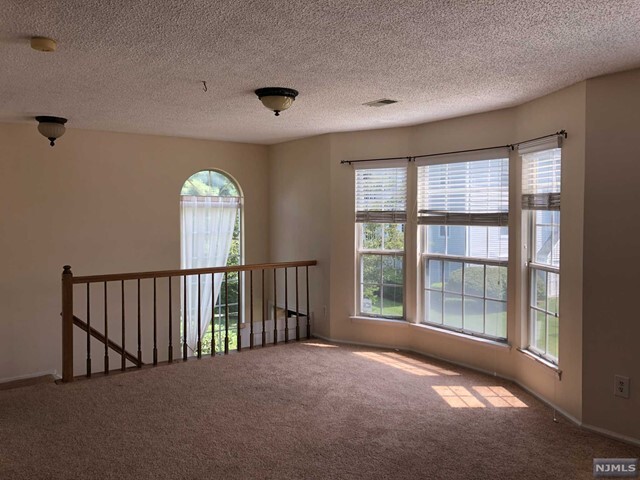 Building Photo - 487 Quince Ct