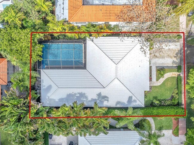 Building Photo - 510 Palermo Ave
