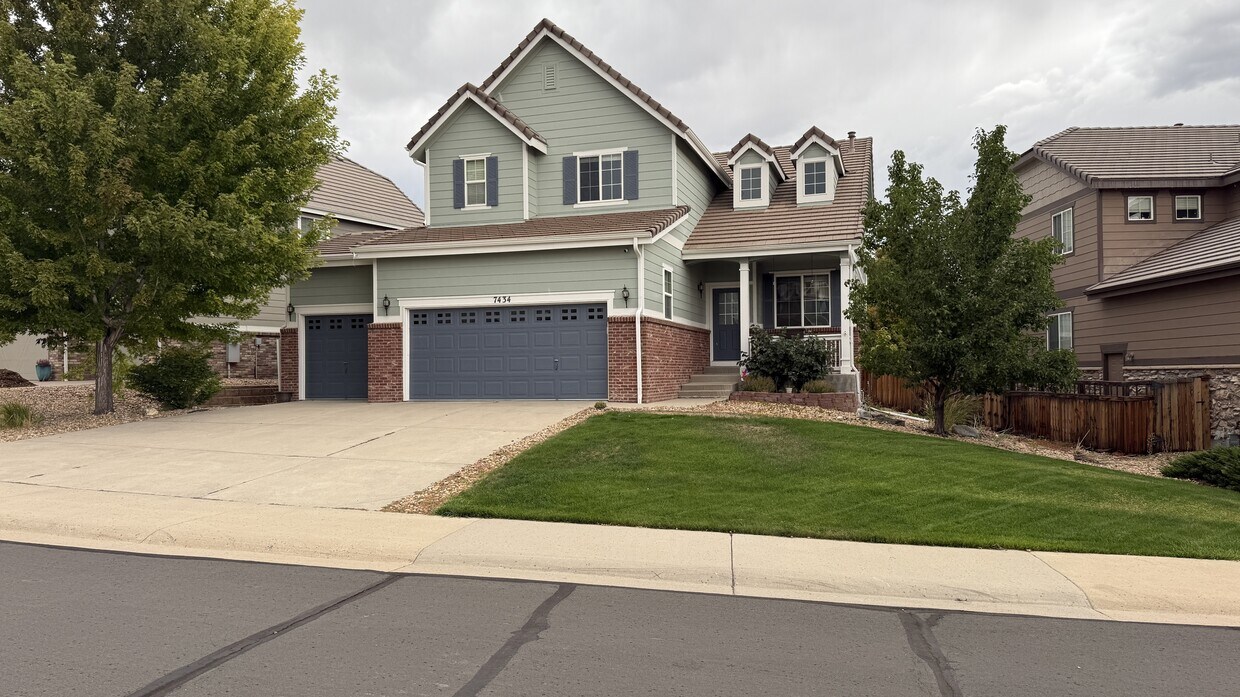 Foto principal - 7434 Grady Cir