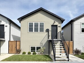 Building Photo - 555 N Springfield Ave