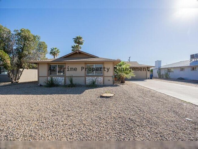 Foto del edificio - 1239 E Hermosa Dr