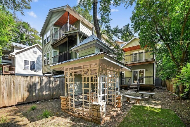 Foto del edificio - 2003 Griswold Ln