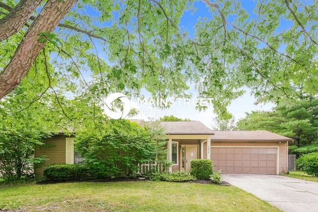 3 Bedroom Pet-Friendly Home in Indianapolis, IN with Main Street Renewal - 3 Bedroom Pet-Friendly Home in Indianapolis, IN with Main Street Renewal
