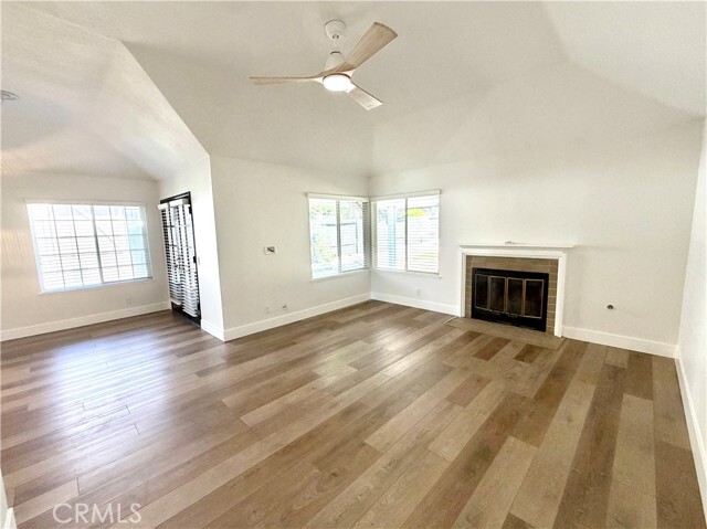 Building Photo - 1345 Sunrise Cir N