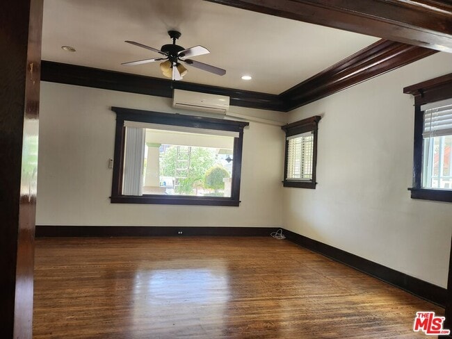 Building Photo - 1417 12th Ave