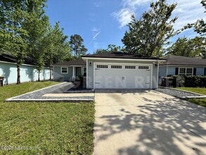Building Photo - 8212 Maple St