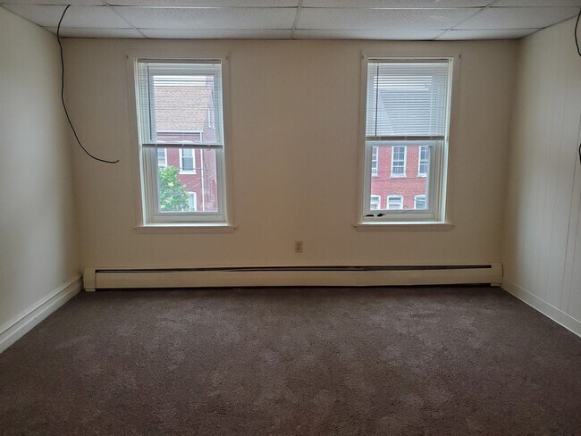 Foto del edificio - 848 Blunston St