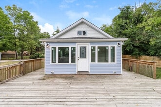 Building Photo - 243 Ridgeway Rd