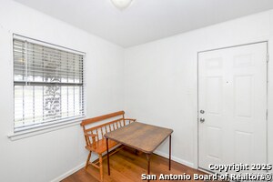 Foto del edificio - 4935 Eldridge Ave