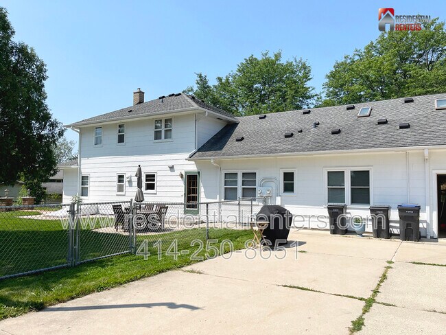 Foto del edificio - 1025 Canterbury Ln