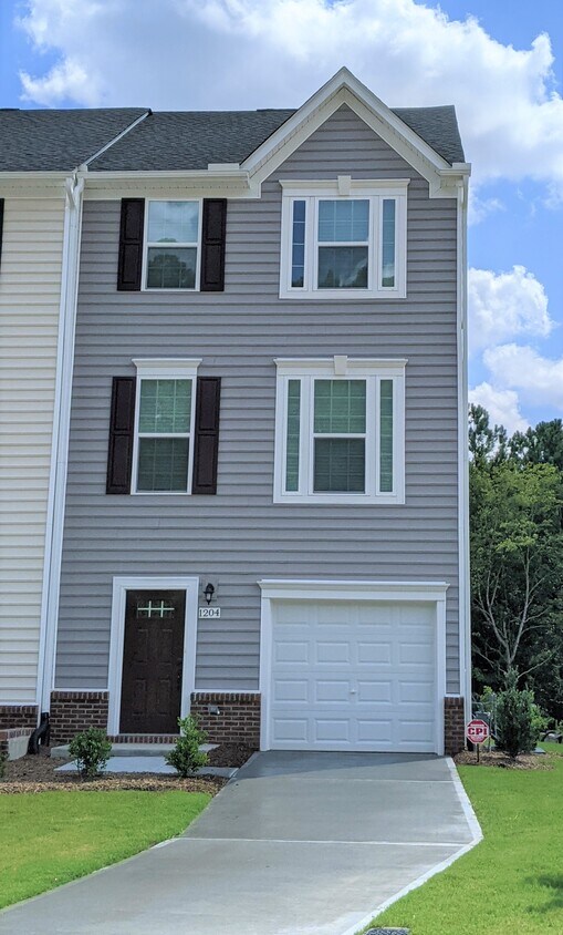 1 Harrington Plz, Durham, NC 27713 Townhome Rentals in Durham NC