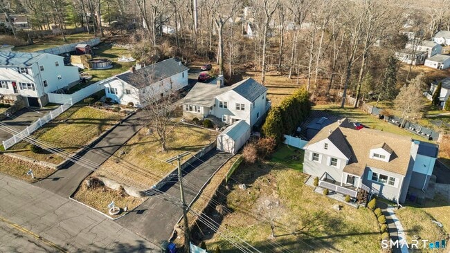 Foto del edificio - 540 Lakeside Dr