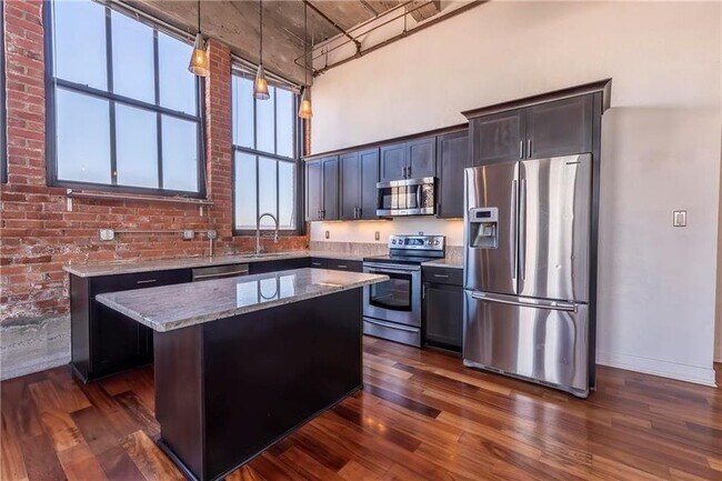 Foto del edificio - 1535 Walnut St Unit 701