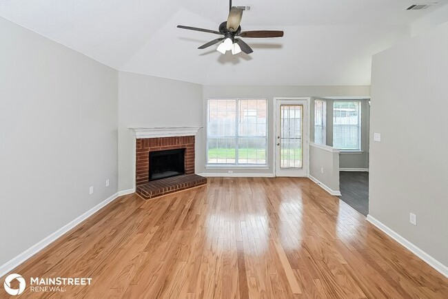 Building Photo - 4920 Phipps Dr, Memphis, TN 38125