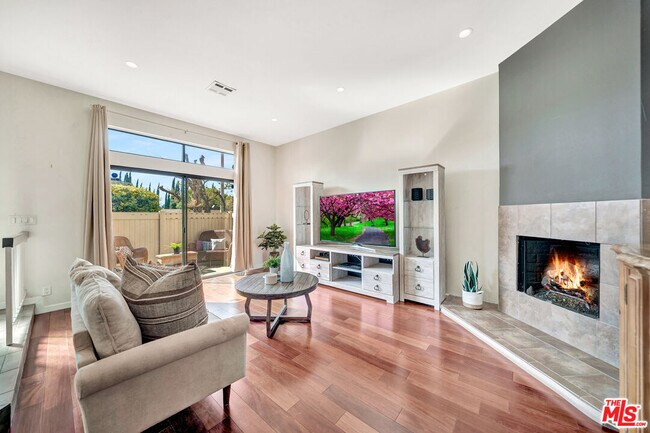 Foto del edificio - 22525 Sherman Way
