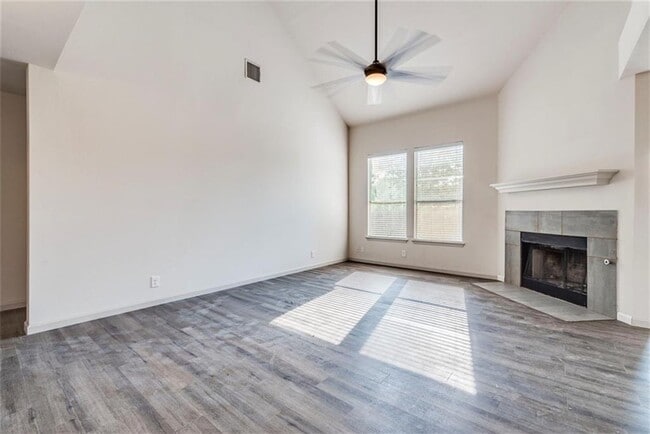 Building Photo - 150 Bailey Loop
