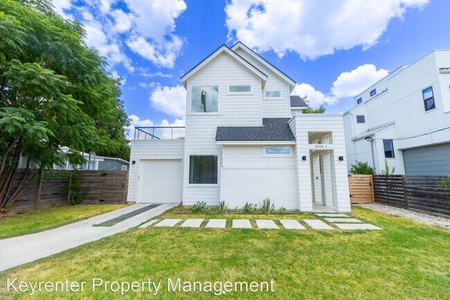 Foto del edificio - 3 br, 3 bath House - 2504 E. 6th St. #1