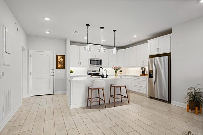 Building Photo - 6804 Westview Dr
