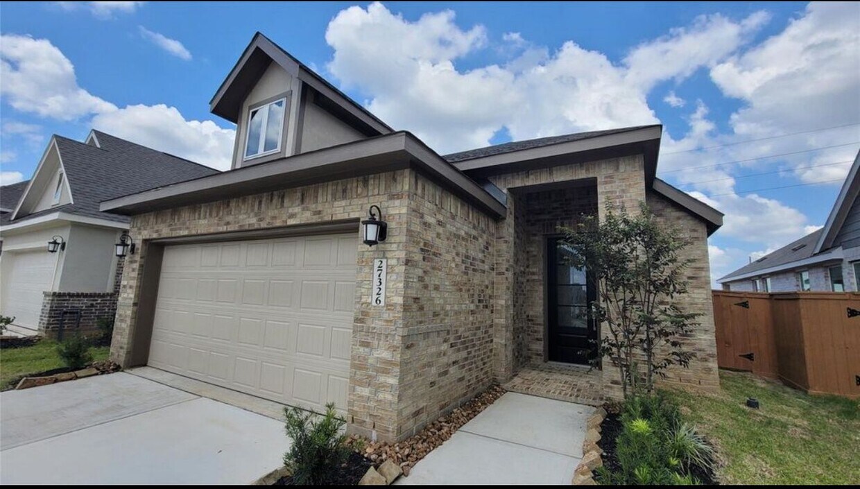 Foto principal - 27326 Sweetwater Bay Dr