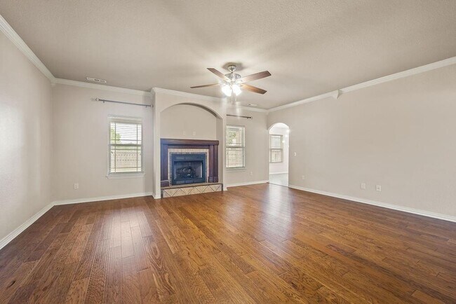 Building Photo - 1809 SW Sequoia St