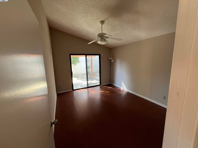 Building Photo - 38806 Stillwater Common