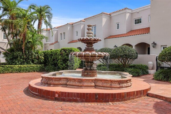Foto del edificio - 4941 Bayshore Blvd
