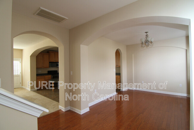 Building Photo - 4407 David Cox Rd