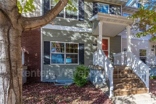 Building Photo - 205 SE Booth Ave