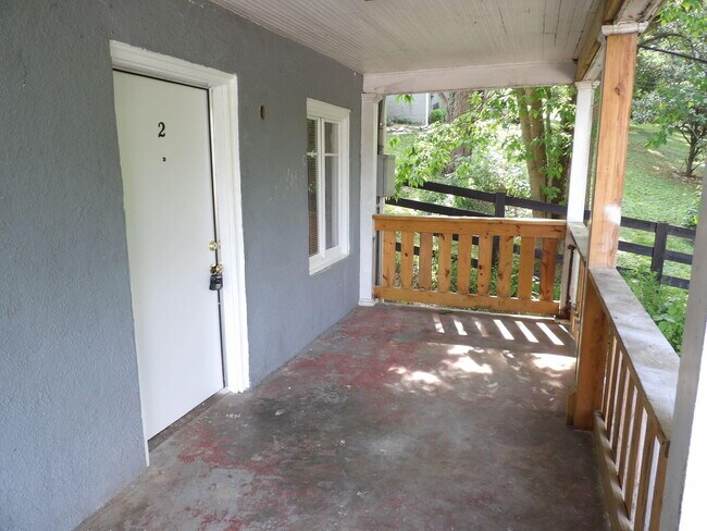 Foto del edificio - 6 Dogwood Ln