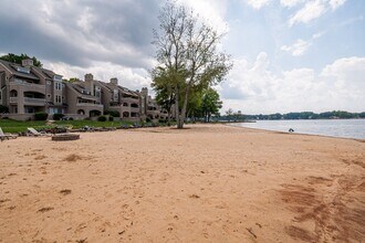 Building Photo - 646 Portside Dr